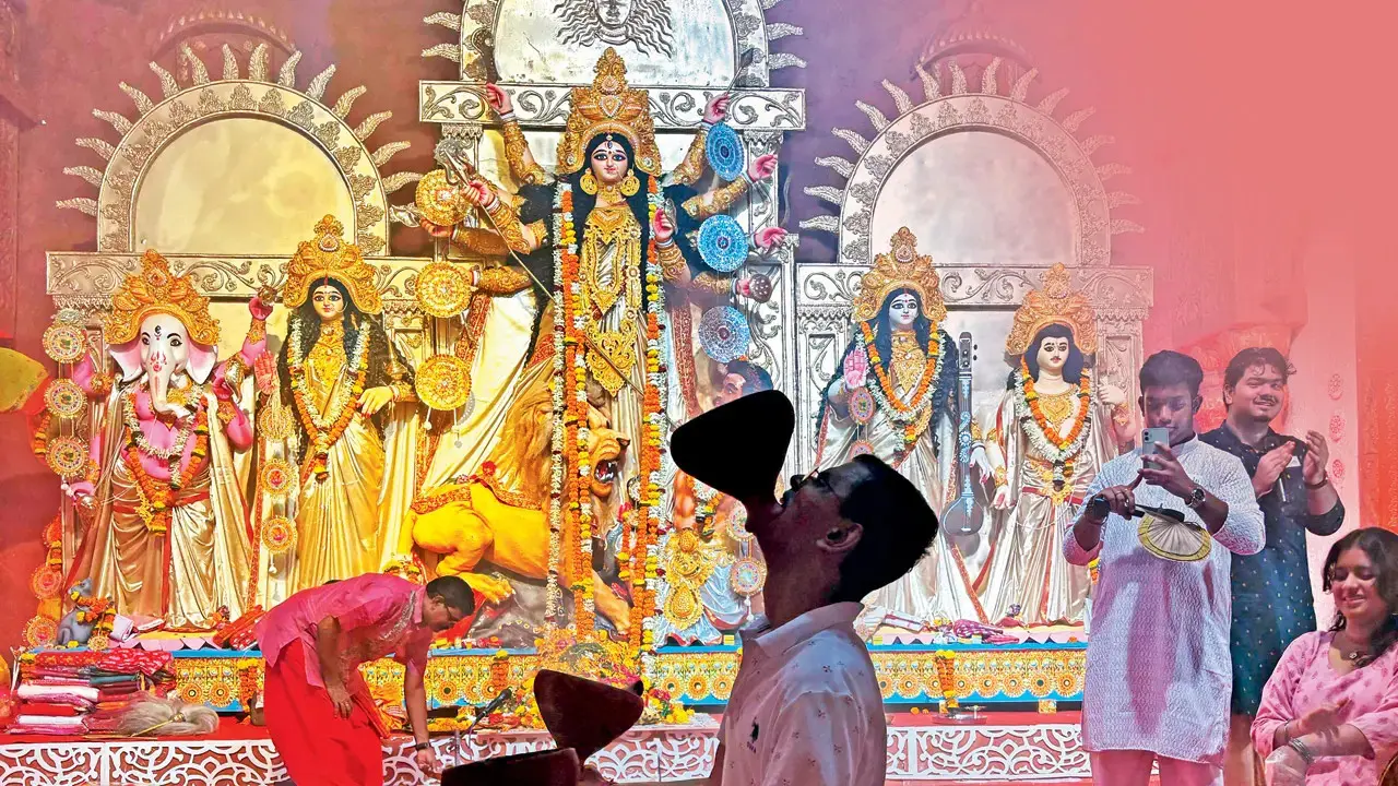 Best Durga Puja pandals in Mumbai: Check locations, dates, themes and timing The exact timings and programme schedules can vary between pandals. Representational Pic