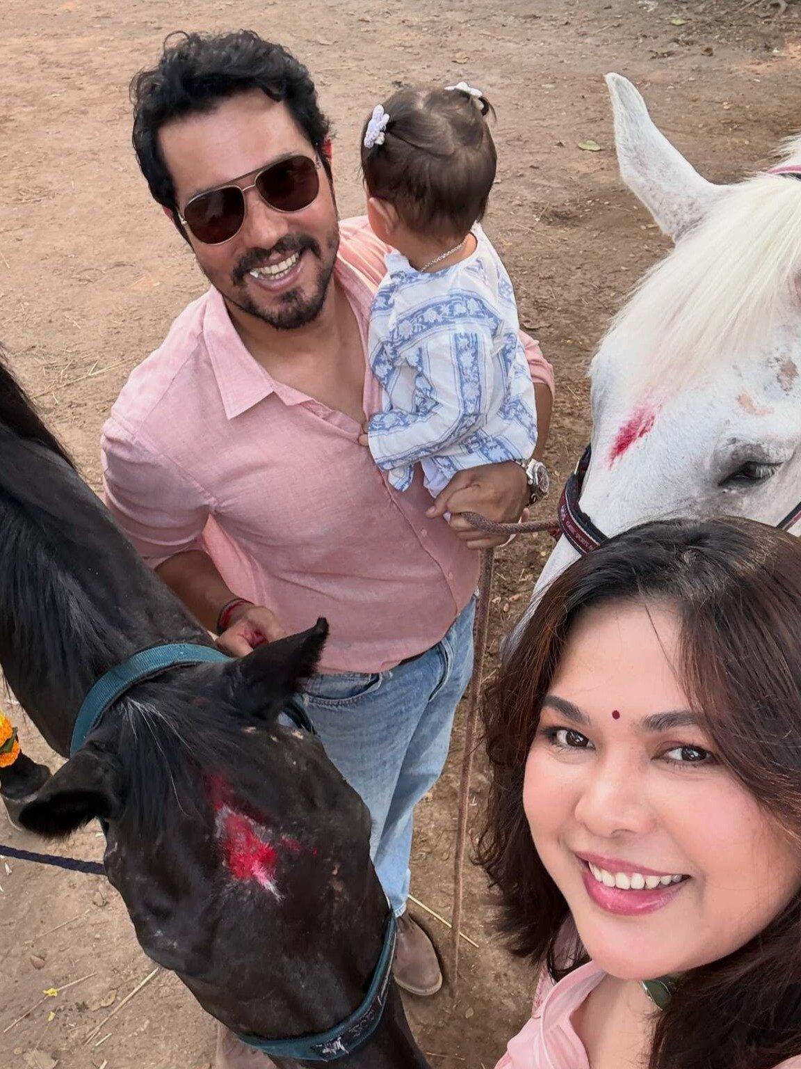 As part of the tradition, the horses are fed a special diet comprising wholesome foods such as jaggery (gur), soaked moong, gram, jowar and puris.