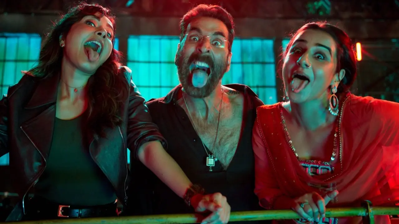 Raashii Khanna shares BTS moments as she wraps Anees Bazmee’s Mauja Hi Mauja Raashii Khanna with Akshay Kumar, Vidya Balan (Pic/Instagram)