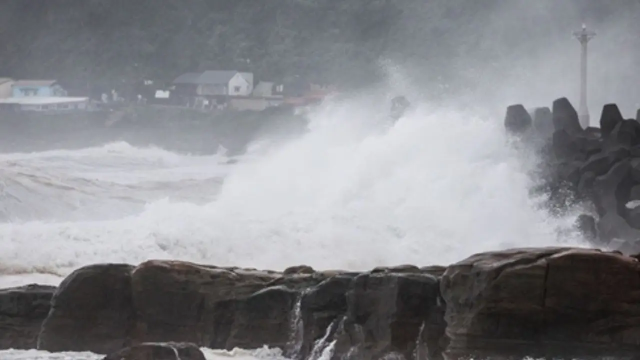 Waves crash against concrete wave breakers along the coast as Typhoon Champi approaches Taiwan, in Keelung on Friday. PIC/AFP
