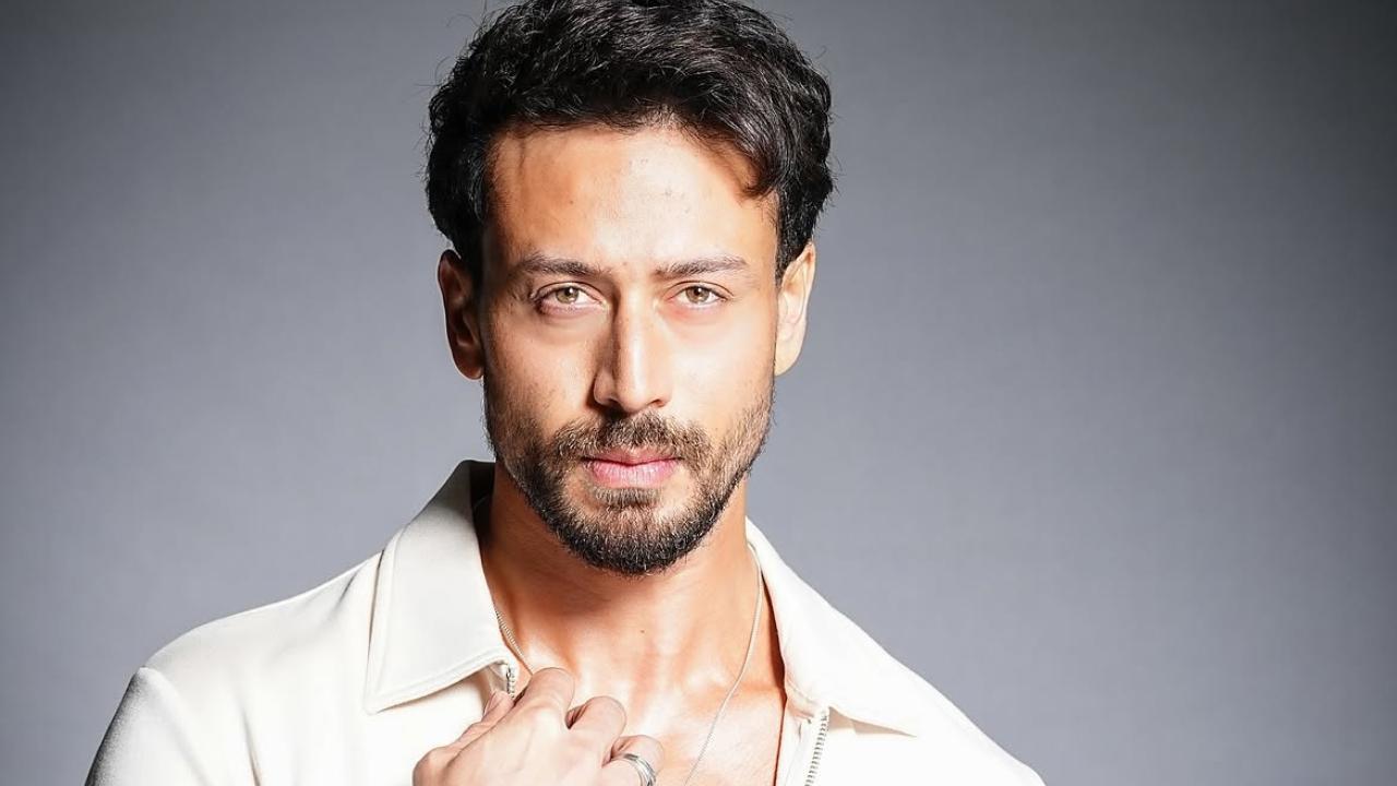 Mumbai LIVE: Tiger Shroff escapes unhurt as assailants fire at car Actor Tiger Shroff. FILE PIC
