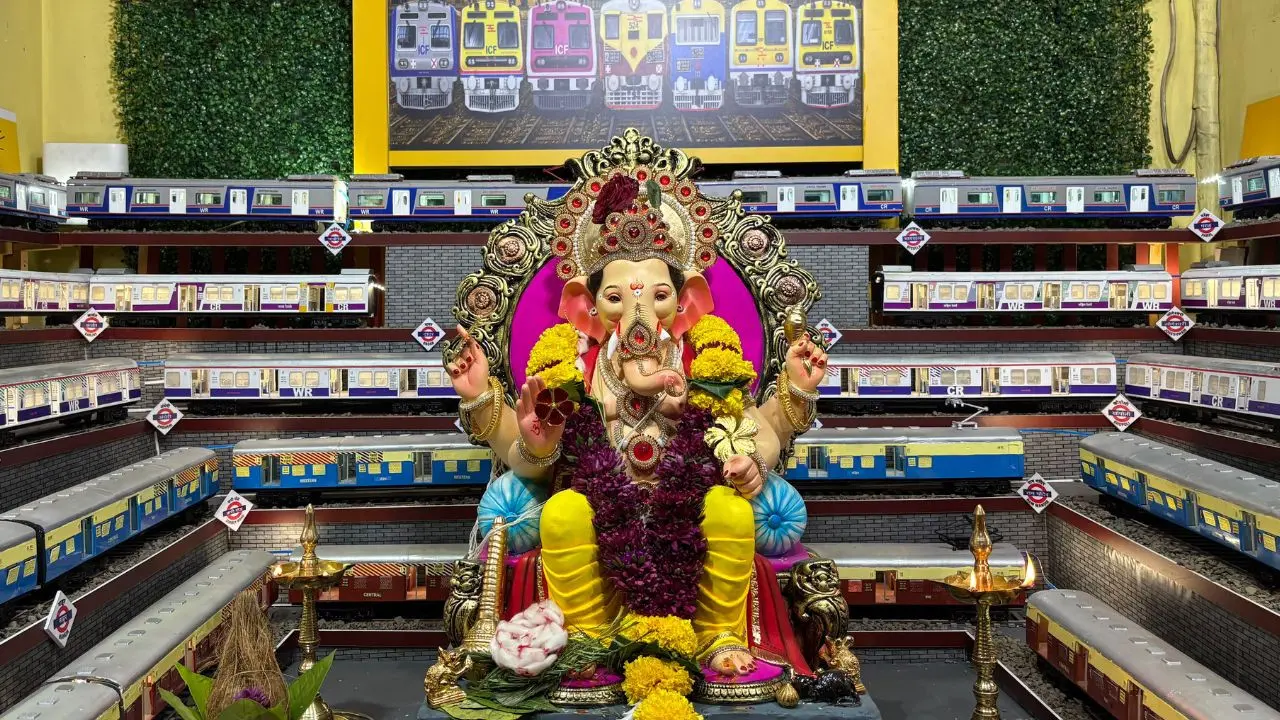 IN PHOTOS: Dombivli Ganpati showcases local train journey A unique display, highlighting the evolution of the city`s suburban railway network through handcrafted train models, has been put on display in Dombivli. Pics/Vikram Jain
