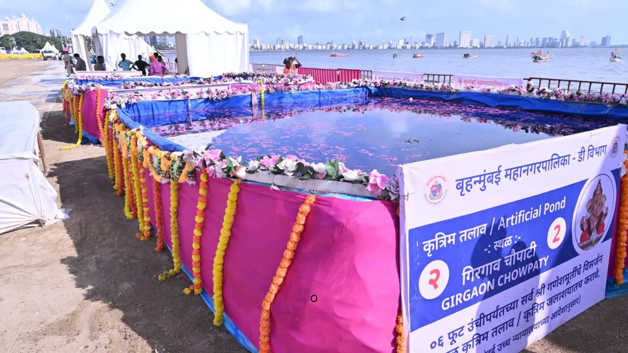 Mumbai Ganeshotsav: BMC sets up 383 artificial ponds, 67 natural immersion sites The BMC has arranged 12 artificial ponds, 22 rafts, 90 toilets, 22 nirmalya kalash, a primary healthcare centre, 548 floodlights, and 11 searchlights at Chowpatty. PIC/BMC
