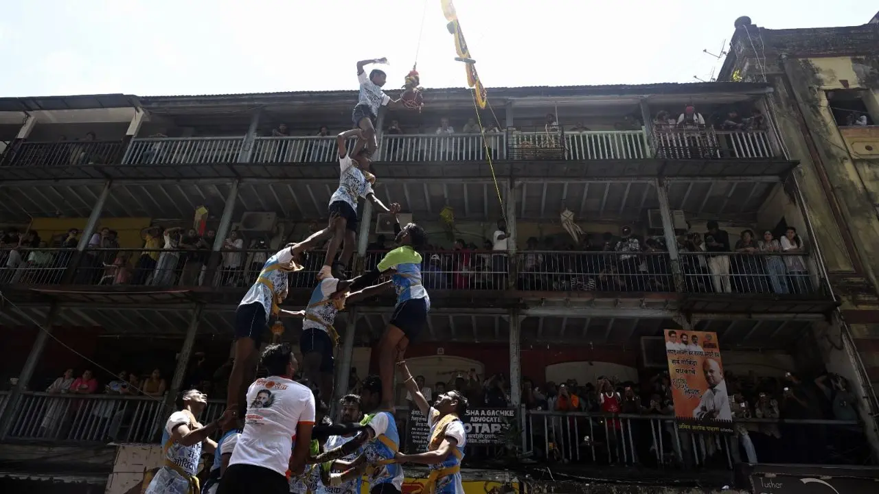 Dahi Handi 2026 festivities: Seven-year-old killed after brick column collapses While the children were attempting to break the handi, the brick column collapsed, injuring a seven-year-old boy. Representational pic/Ashish Raje