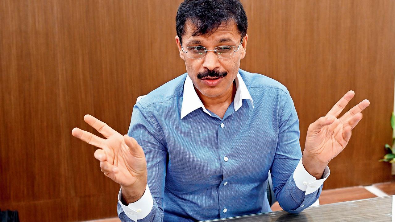 Maharashtra FDA chief Tukaram Mundhe has Mumbai cheering as eateries face crackdown