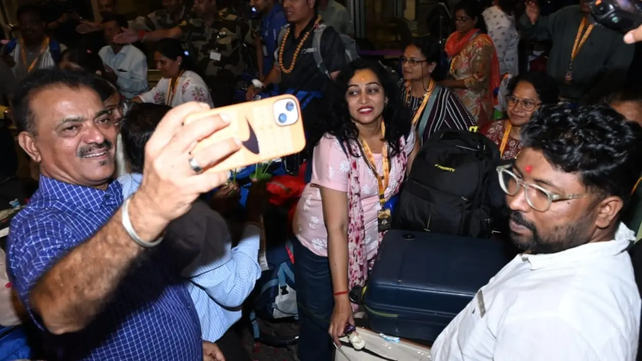 IN PHOTOS: Emotional reunion at Mumbai airport as 54 pilgrims return from Nepal The pilgrims had been in Nepal since August 26 and were staying only a few towns away from areas affected by the floods. Pics/Satej Shinde