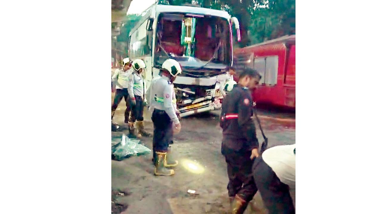 Mulund bus crash: BEST driver injured after private bus collides with BEST bus The damaged private travel operators bus. Pic/A Gupta