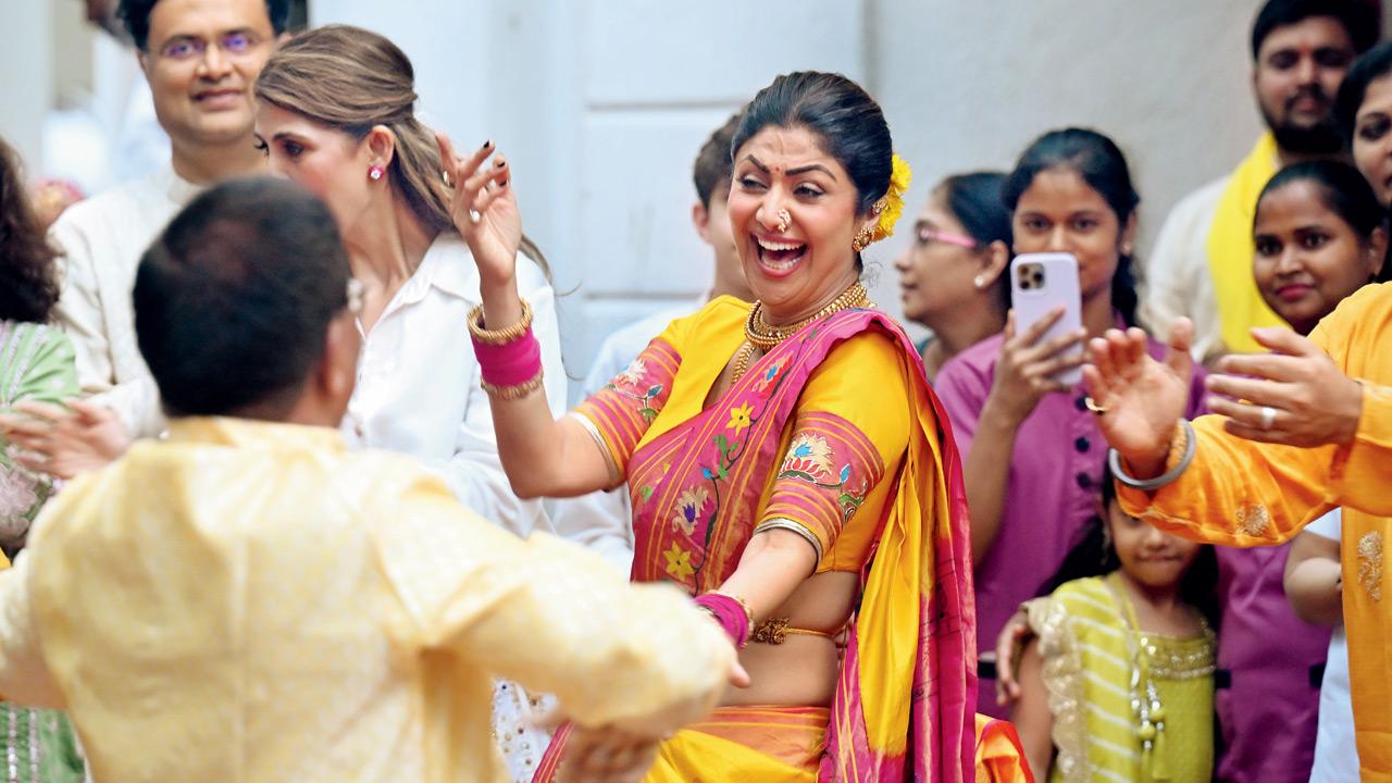 Sonali's Society: Shilpa Shetty's visarjan vibes as Bappa meets Bollywood Pic/Satej Shinde