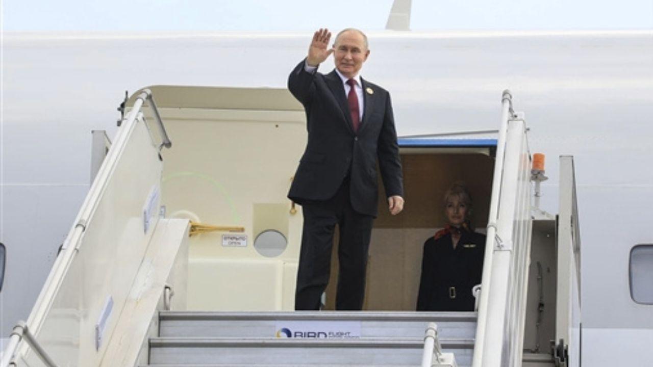 Vladimir Putin departs Delhi after BRICS Summit, bilateral talks with ...