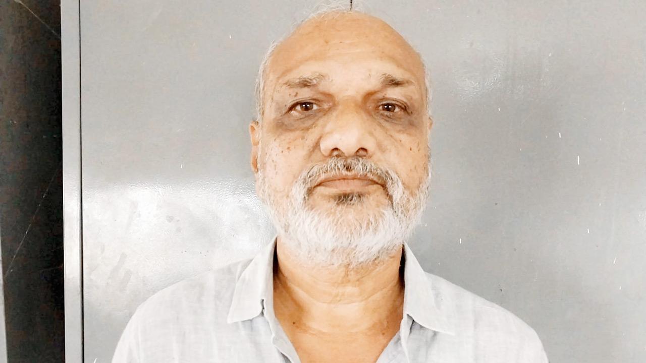 Navi Mumbai: Panvel RTO agent held for allegedly demanding Rs 4,500 bribe from driving school operator Vilas Ganpati Sengar, the accused. Pic/By Special Arrangement