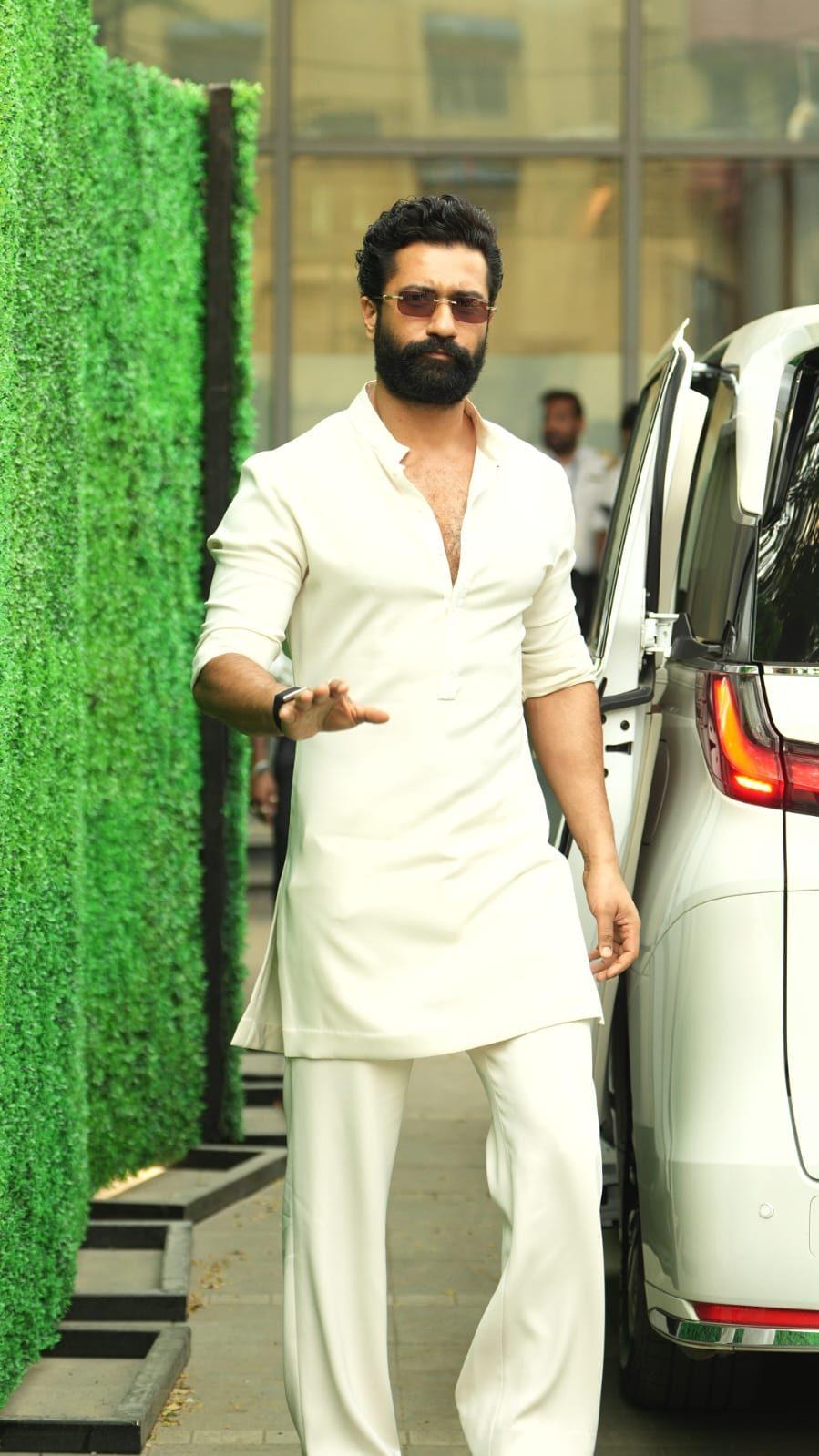 Vicky Kaushal looked effortlessly dapper as he was clicked by the paparazzi in the city.