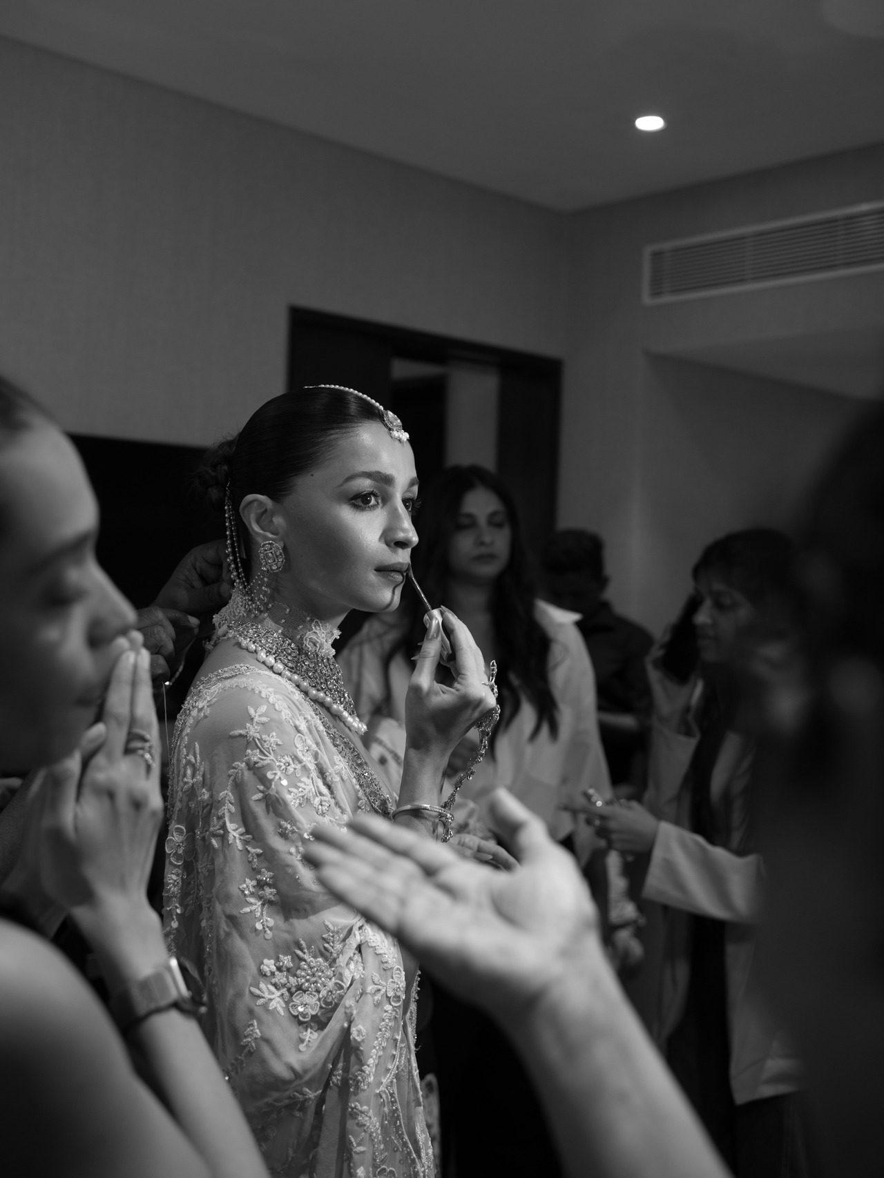 Alia shared pictures from the night. One of the pictures captured her behind-the-scene moments as she applied a lipstick. Alia shared pictures from the night. One of the pictures captured her behind-the-scene moments as she applied a lipstick.