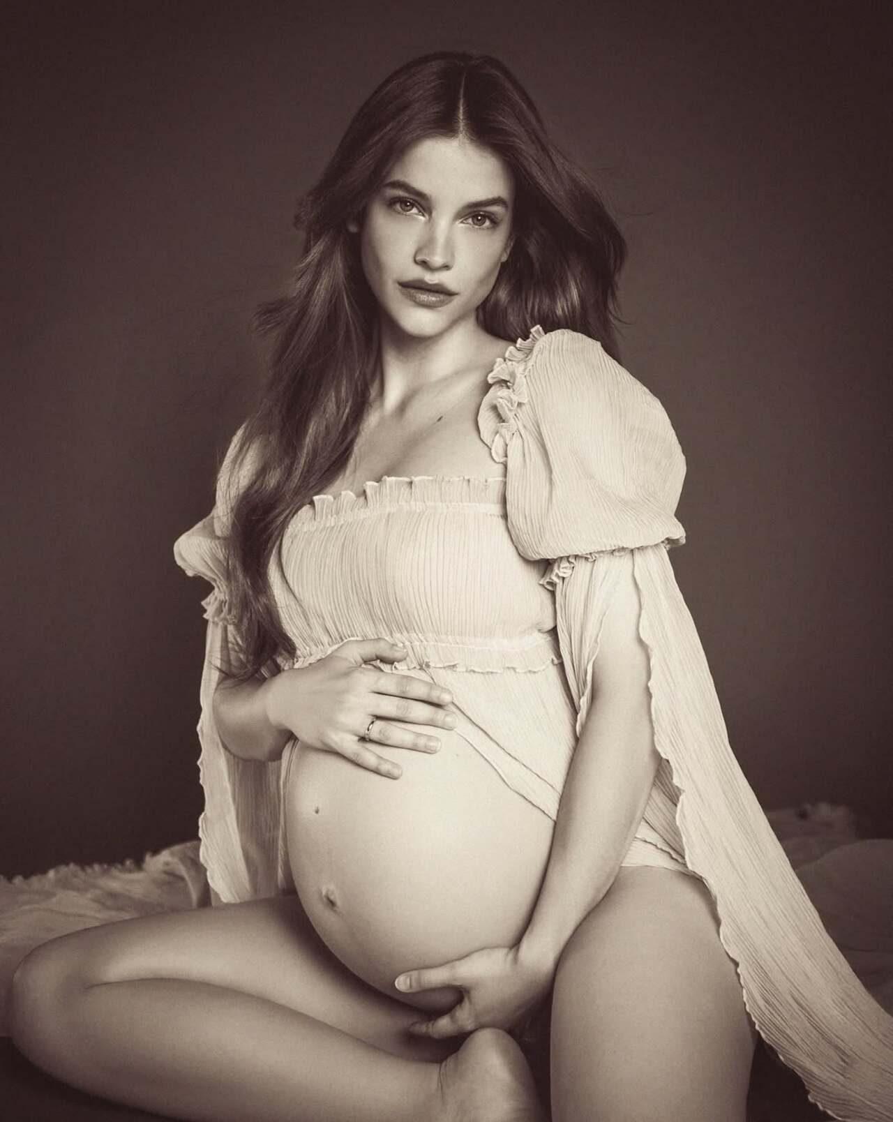 At 36 weeks pregnant, Barbara Palvin channels vintage glamour in a sheer archival Victoria’s Secret top for an intimate studio portrait At 36 weeks pregnant, Barbara Palvin channels vintage glamour in a sheer archival Victoria’s Secret top for an intimate studio portrait