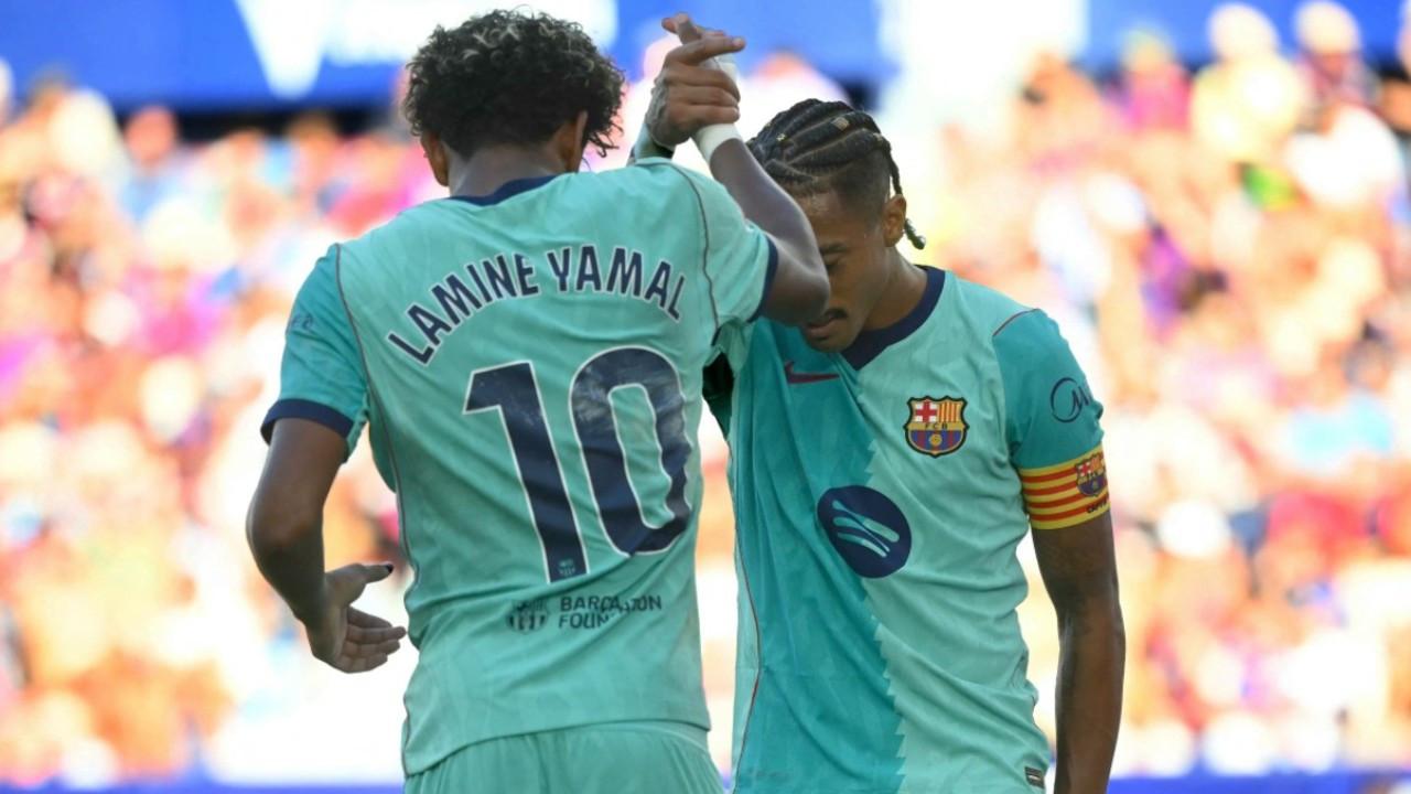 In Photos: Barcelona beat Levante 4-2 to maintain perfect start in La Liga Barcelona players celebrate goal (Pic: AFP)