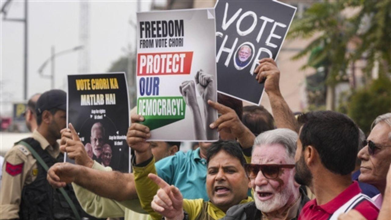 During the protest, party workers carried placards and raised slogans demanding the resignation of the CEC During the protest, party workers carried placards and raised slogans demanding the resignation of the CEC
