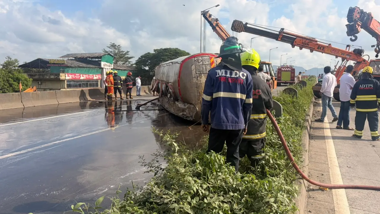 IN PHOTOS: Chemical tanker overturns in Maharashtra's Palghar, driver injured The incident took place at around 2.30 pm on September 17. The tanker was carrying resin, a chemical used in the manufacture of colours and paints. Pics/Special Arrangement