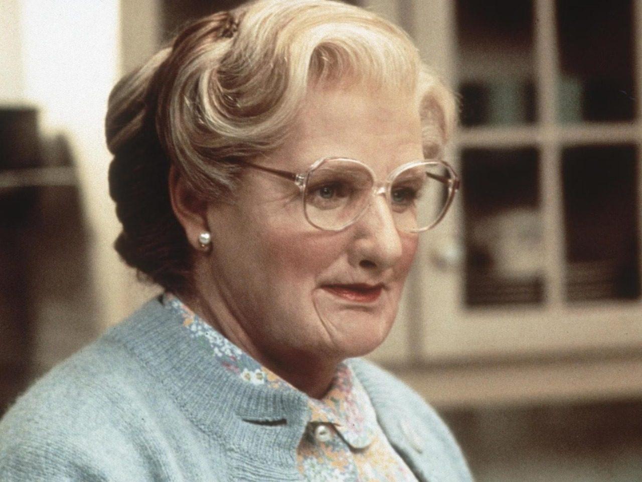 Robin Williams played Euphegenia Doubtfire in Mrs. Doubtfire (1993), looking unrecognisable. Robin Williams played Euphegenia Doubtfire in Mrs. Doubtfire (1993), looking unrecognisable.