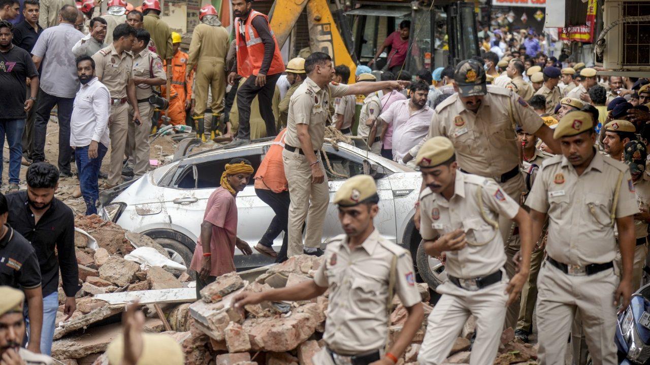 The five-storey building housing a boys' PG collapsed in south Delhi''s Satya Niketan area on Sunday afternoon, leaving one dead and several people trapped, officials said