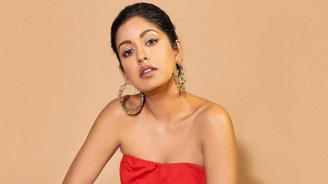 Ishita Dutta, who plays Anju Salgaonkar, Ajay and Shriya's on-screen daughter, is reportedly minted Rs 50 lakh to Rs 80 lakh Ishita Dutta, who plays Anju Salgaonkar, Ajay and Shriya's on-screen daughter, is reportedly minted Rs 50 lakh to Rs 80 lakh