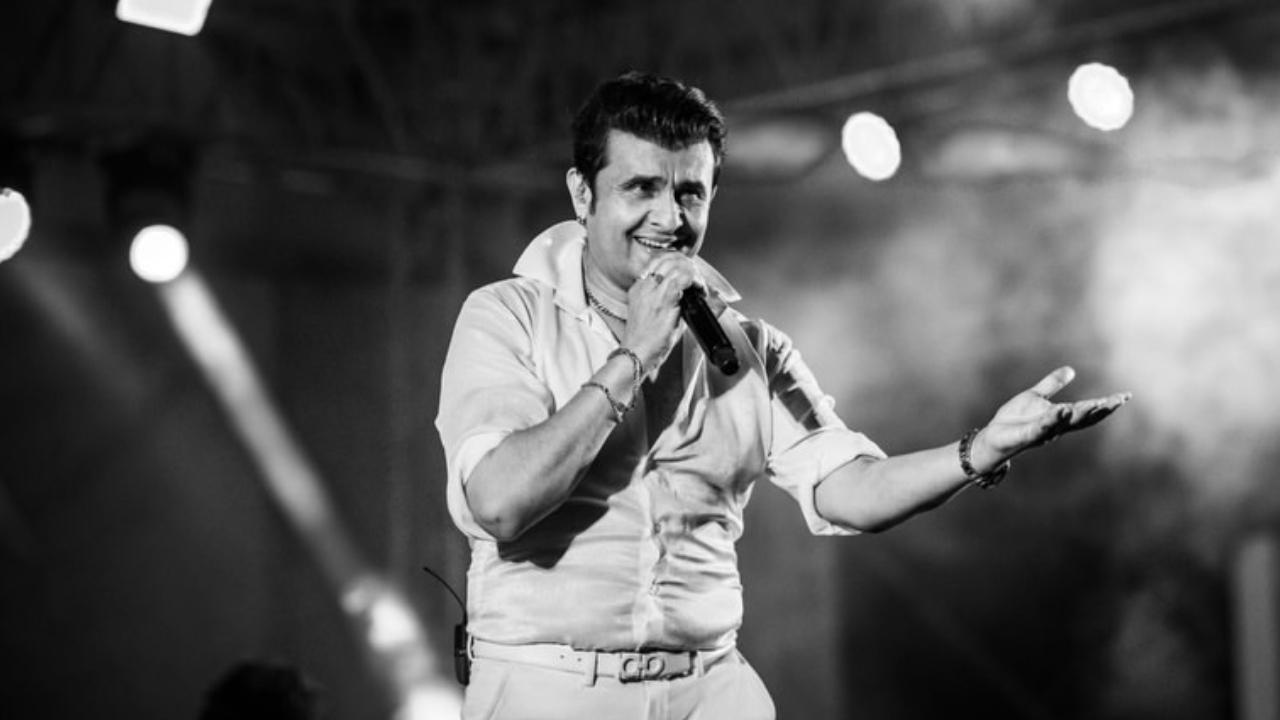Watch: Sonu Nigam sings both male and female parts of Aaj Ki Raat song Sonu Nigam. Pic via Instagram
