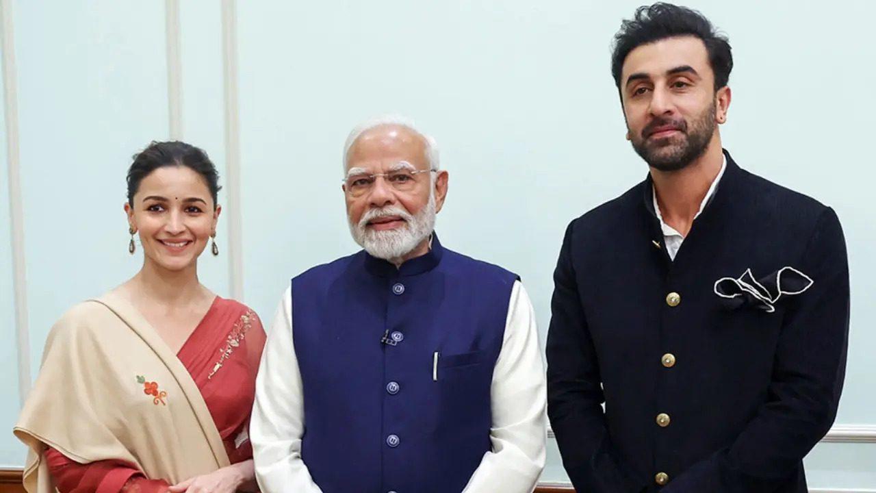Alia Bhatt and Ranbir Kapoor have pledged to refurbish 20 schools in Mumbai as part of the Seva Sankalp Abhiyan. Alia announced the initiative on social media. Read more
