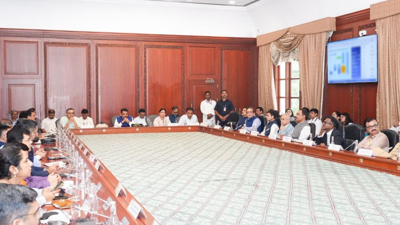 IN PHOTOS: CM Fadnavis chairs Pune Growth Hub meeting, eyes USD 220 bn economy Pic/X.Maharashtra CMO