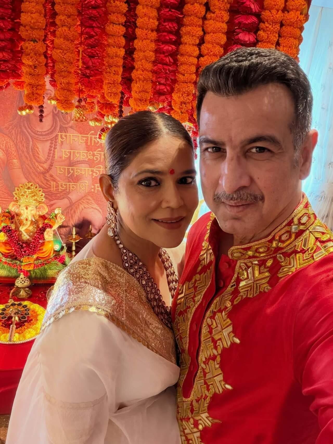 Dressed in red and white, Ronit Boseroy and wife welcome Bappa home with a devotional decor. They decided to decorate Bappa's throne with shlokas and genda phool. In a post, he wrote, "Aap sab ko Ganesh Chathurthi ki anek badhai aur subhechchayein" Dressed in red and white, Ronit Boseroy and wife welcome Bappa home with a devotional decor. They decided to decorate Bappa's throne with shlokas and genda phool. In a post, he wrote, "Aap sab ko Ganesh Chathurthi ki anek badhai aur subhechchayein"