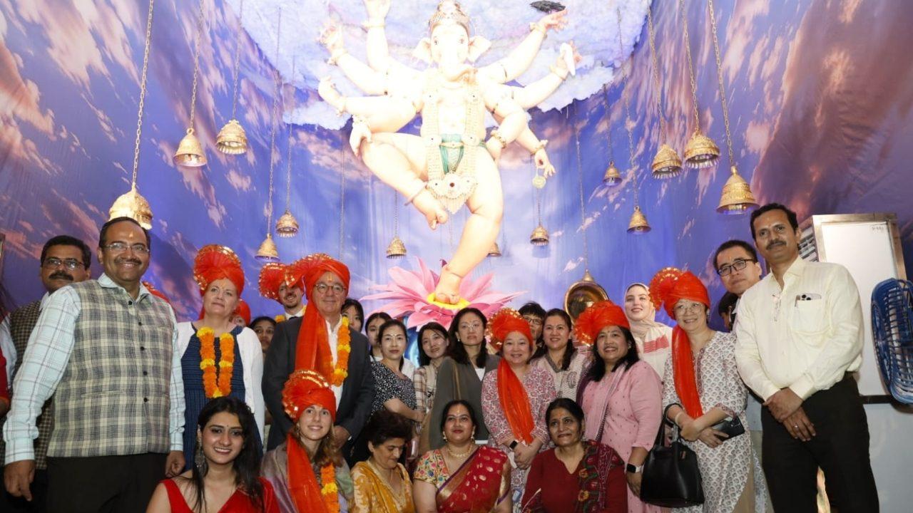 The delegation later visited some of Mumbai’s historic and popular Ganesh mandals. These included GSB Ganpati in Matunga, GSB Sarvajanik Ganeshotsav in Wadala, Mumbaicha Raja at Ganesh Galli and the Keshavji Naik Chawl Ganeshotsav in Girgaon The delegation later visited some of Mumbai’s historic and popular Ganesh mandals. These included GSB Ganpati in Matunga, GSB Sarvajanik Ganeshotsav in Wadala, Mumbaicha Raja at Ganesh Galli and the Keshavji Naik Chawl Ganeshotsav in Girgaon
