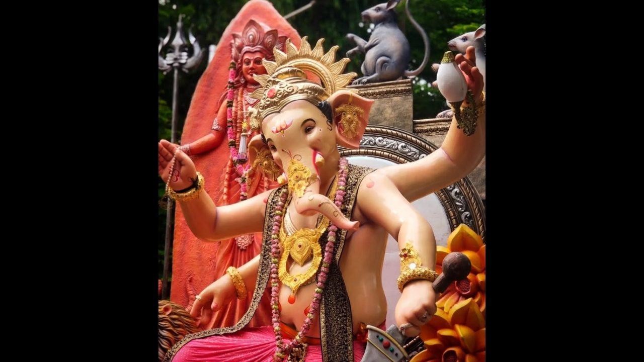 During Ganeshotsav 2026, the mandal once again adds to the festive landscape of Fort, bringing together the area’s historic character, elaborate decorations and the colour and activity of the 10-day celebration.
