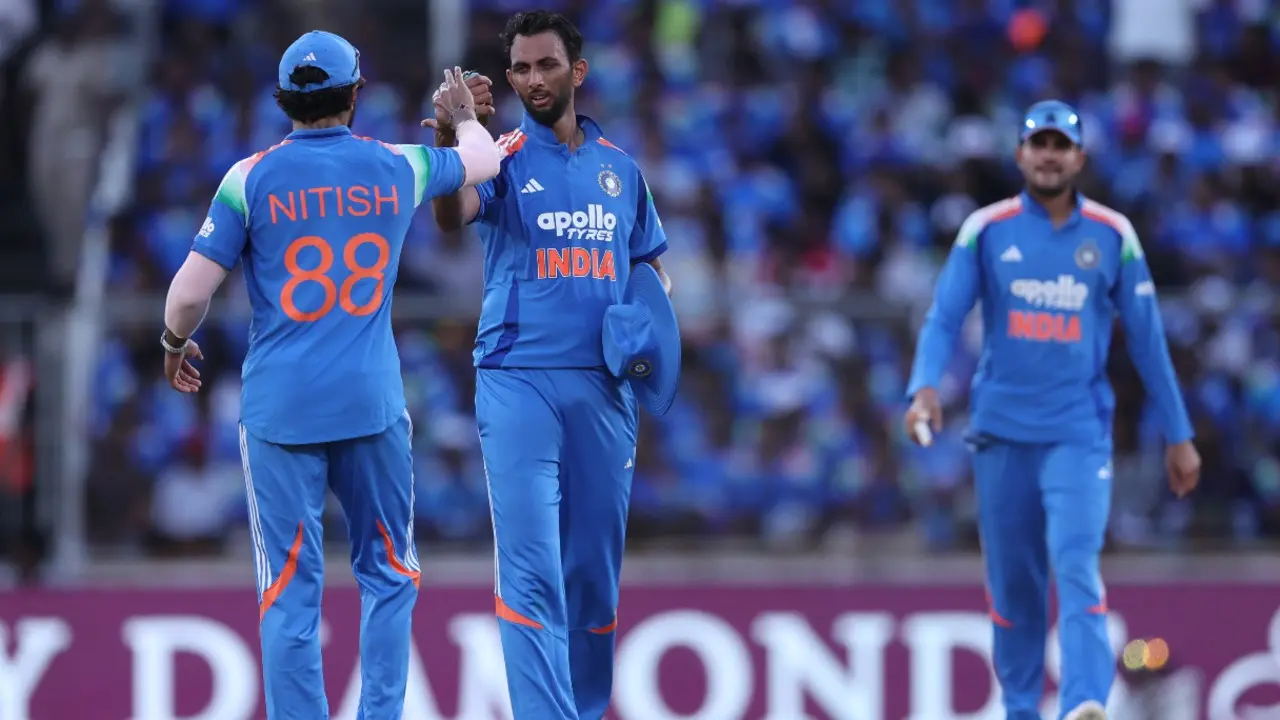 IND vs WI ODI: West Indies score 295 in 50 overs; Kuldeep takes 4 wickets, Prasidh 2 India restricted WI for 295 runs (Pic: BCCI)