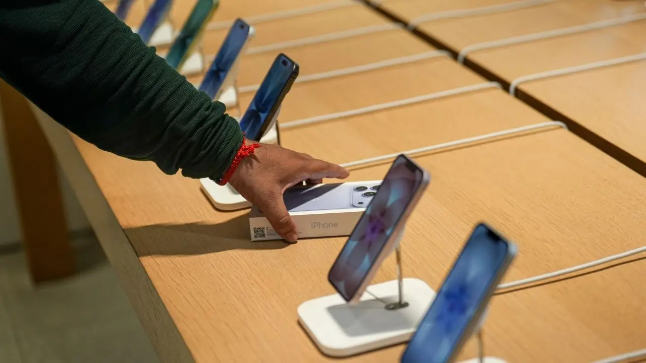 The iPhone 18 Pro Max starts at Rs 1,79,900 for the 256GB model. Its 512GB, 1TB, and 2TB variants are priced at Rs 2,04,900, Rs 2,54,900, and Rs 3,29,900, respectively