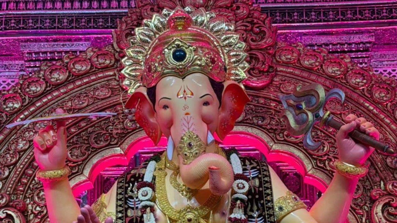 For devotees of Lord Ganesha, the first darshan at Lalbaug is a deeply emotional and spiritual moment (Pic/Teertha Patil) For devotees of Lord Ganesha, the first darshan at Lalbaug is a deeply emotional and spiritual moment (Pic/Teertha Patil)