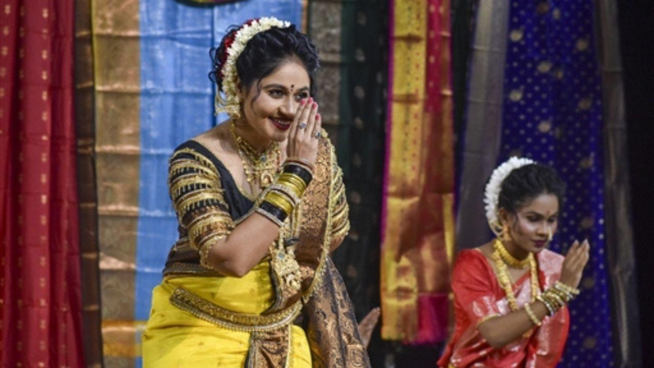 Lavani performers present Maharashtra’s vibrant folk dance tradition at the Ganeshotsav cultural programme in New Delhi, bringing a distinct regional cultural flavour to the celebrations