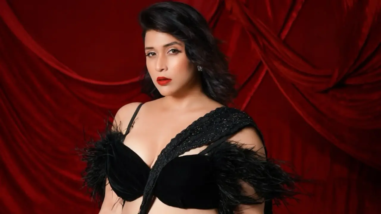 Mannara Chopra breaks silence on viral video of getting threatened by man over parking, questions his intent Mannara Chopra. Pic via X