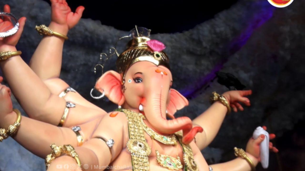 The unveiling of city's one of the most iconic idol 'Mumbai Cha Raja' marks the beginning of the mandal’s 99th year The unveiling of city's one of the most iconic idol 'Mumbai Cha Raja' marks the beginning of the mandal’s 99th year