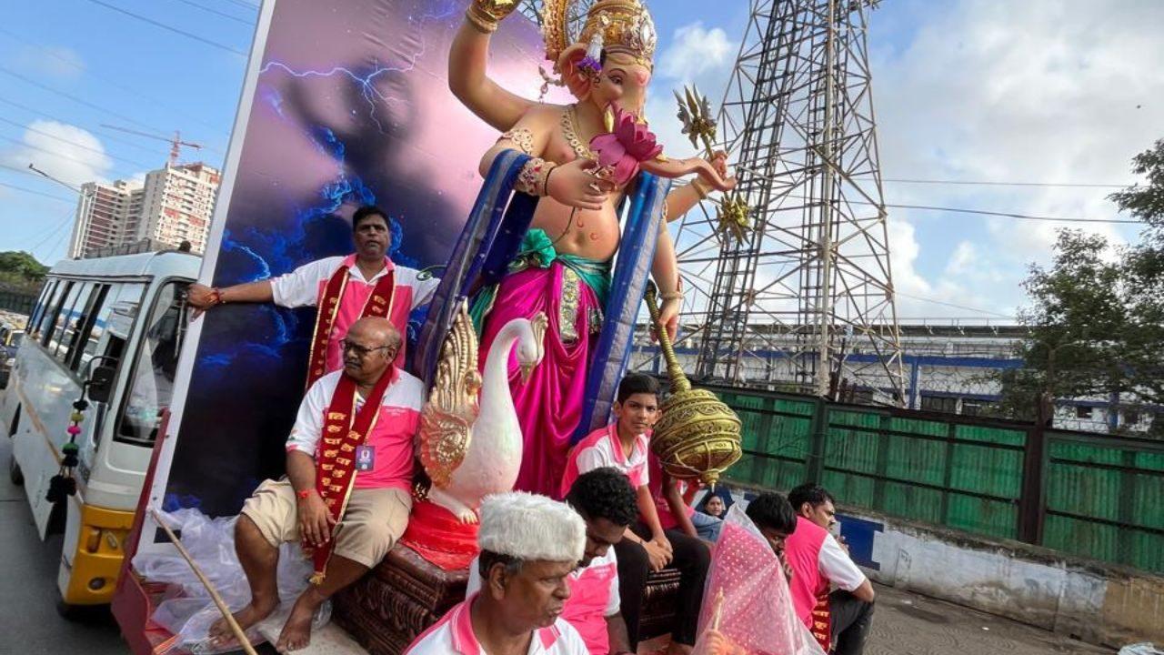 Devotees and mandals across Mumbai begin bringing Ganesh idols to their respective pandals, continuing the city’s long-standing tradition of celebrating Ganesh Chaturthi with community processions Devotees and mandals across Mumbai begin bringing Ganesh idols to their respective pandals, continuing the city’s long-standing tradition of celebrating Ganesh Chaturthi with community processions