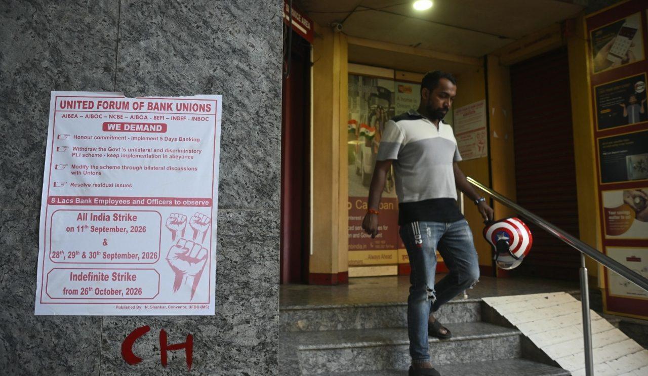 The United Forum of Bank Unions (UFBU), which claims to represent 90 per cent of the banking workforce, has announced a three-day strike from September 28, primarily demanding a five-day banking week