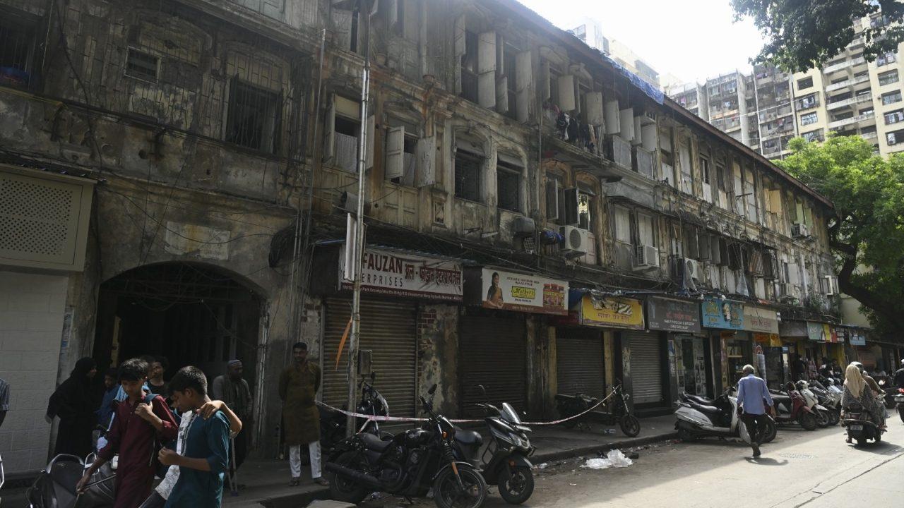 The police were quickly alerted to the scene and rushed a police team to the site The police were quickly alerted to the scene and rushed a police team to the site