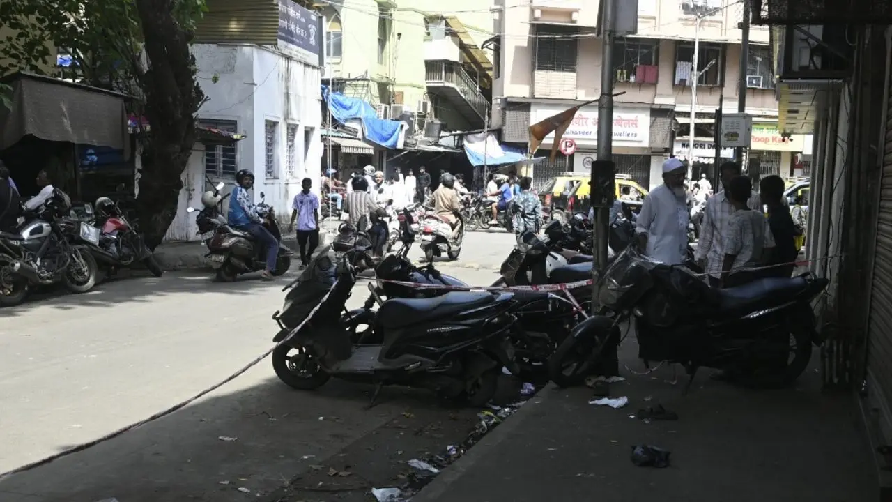 Preliminary enquiries revealed that both individuals worked as daily-wage labourers, police said Preliminary enquiries revealed that both individuals worked as daily-wage labourers, police said