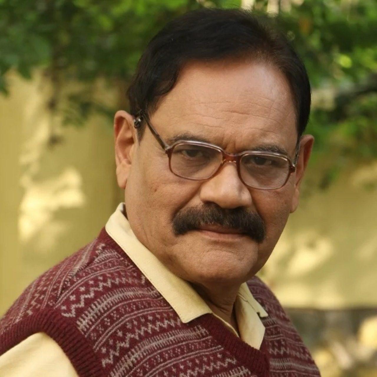 Mushtaq Khan was born in Baihar town of Balaghat district Madhya Pradesh to a Muslim family. Mushtaq Khan was born in Baihar town of Balaghat district Madhya Pradesh to a Muslim family.