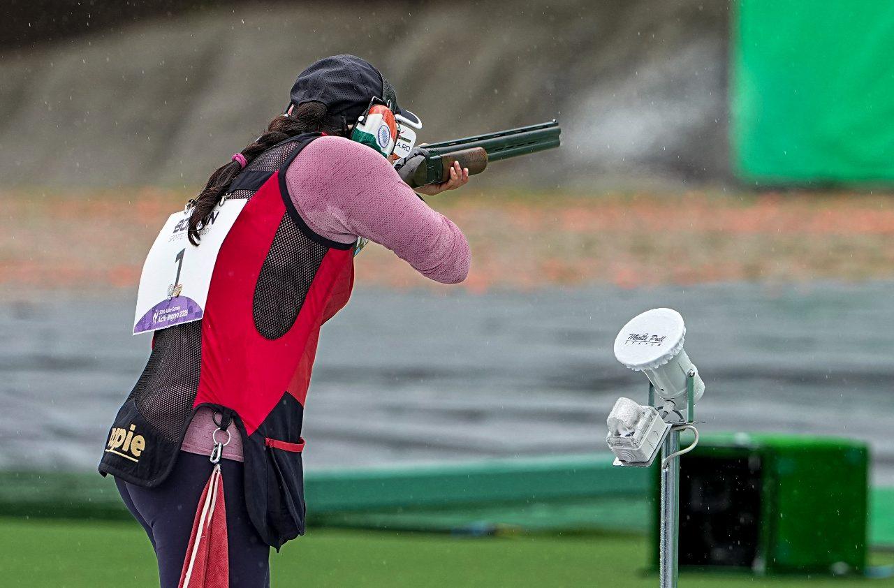 Neeru had qualified for the eight-shooter final after finishing as joint topper along with Qatar's Ray Bassil at 118, which is a qualification Games record Neeru had qualified for the eight-shooter final after finishing as joint topper along with Qatar's Ray Bassil at 118, which is a qualification Games record