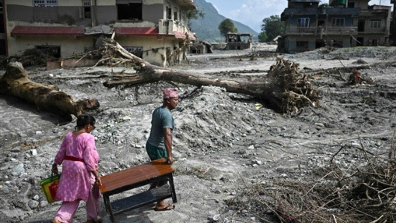 Nepal’s flash flood death toll has climbed to 1,365 as rescue teams continue recovering bodies from the worst-hit districts Nepal’s flash flood death toll has climbed to 1,365 as rescue teams continue recovering bodies from the worst-hit districts