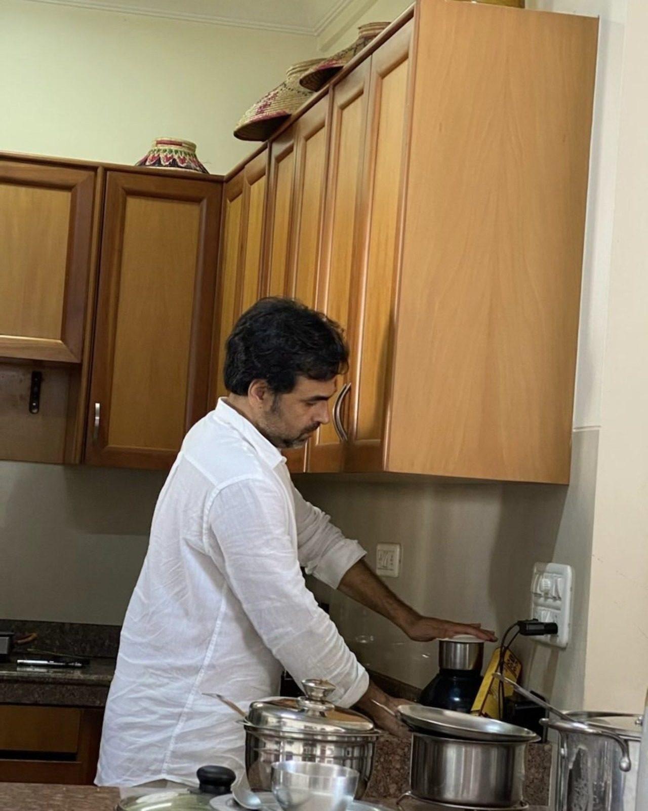 The home also features a spacious kitchen space with a traditional clay chulha (mud stove) where the actor enjoys cooking local dishes occasionally.