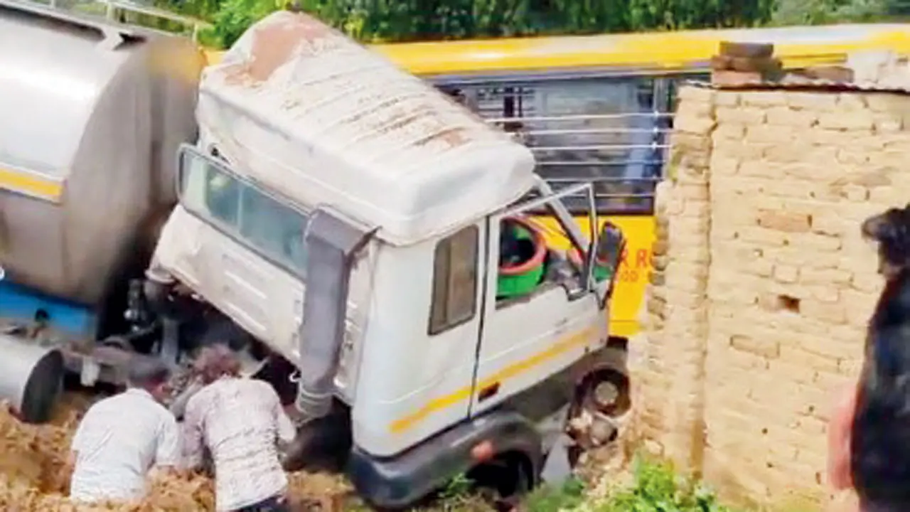 Two dozen children injured in head-on school bus-truck collision in Amethi The accident occurred at around 11 am in Amethi. Pic/X @UjjwalDobhal