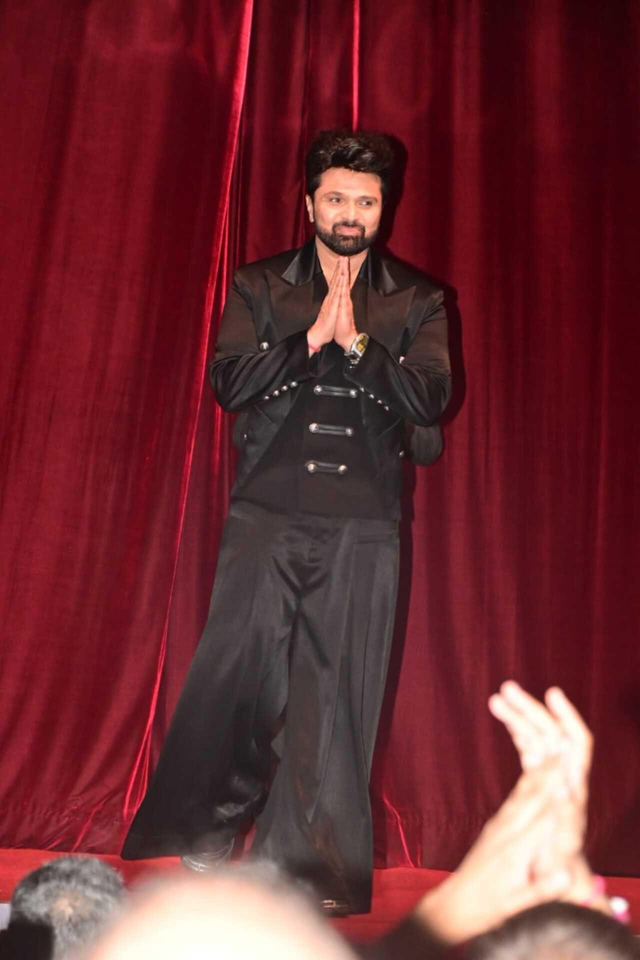 Himesh Reshammiya was also seen at the musical event of Yeh Prem Mol Liya. Himesh Reshammiya was also seen at the musical event of Yeh Prem Mol Liya.