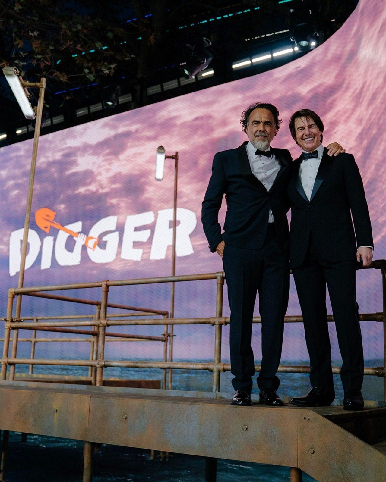 All things happy, Tom Cruise poses with the filmmaker Alejandro G Inarritu, both pick black tuxedos for the grand event All things happy, Tom Cruise poses with the filmmaker Alejandro G Inarritu, both pick black tuxedos for the grand event