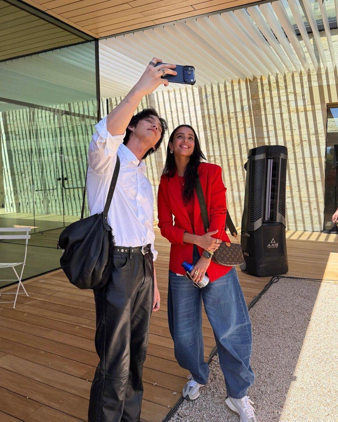 After the launch, Ternus was photographed with Triptii and AP Dhillon as he showed them the new devices. After the launch, Ternus was photographed with Triptii and AP Dhillon as he showed them the new devices.