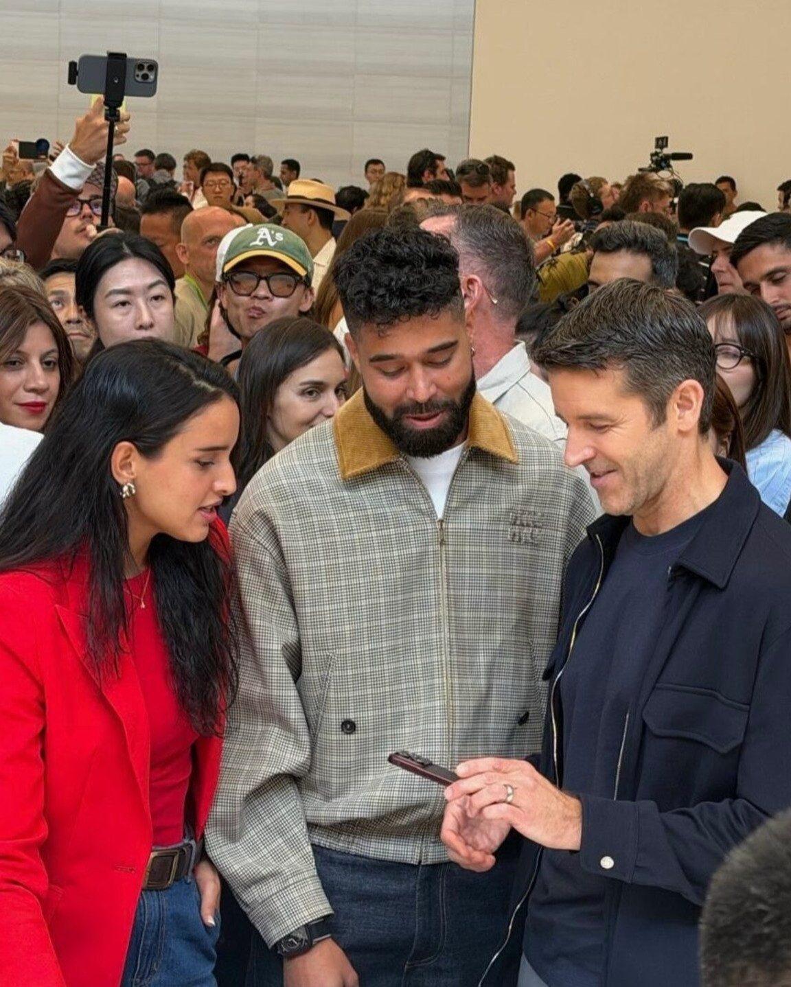The two stars got an early look at the newly unveiled iPhone 18 Pro models and were also seen interacting with Apple CEO John Ternus. The two stars got an early look at the newly unveiled iPhone 18 Pro models and were also seen interacting with Apple CEO John Ternus.