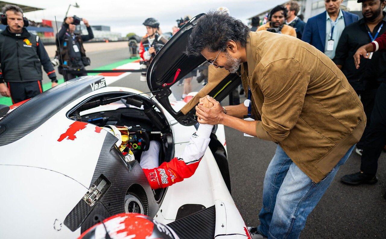 CM Vijay was seen wishing his friend Ajith good luck ahead of the race with a tight handshake.