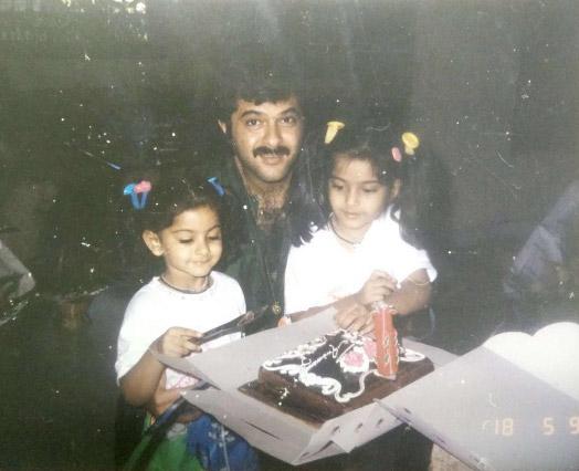 Anil Kapoor with his daughters Sonam and Rhea Kapoor